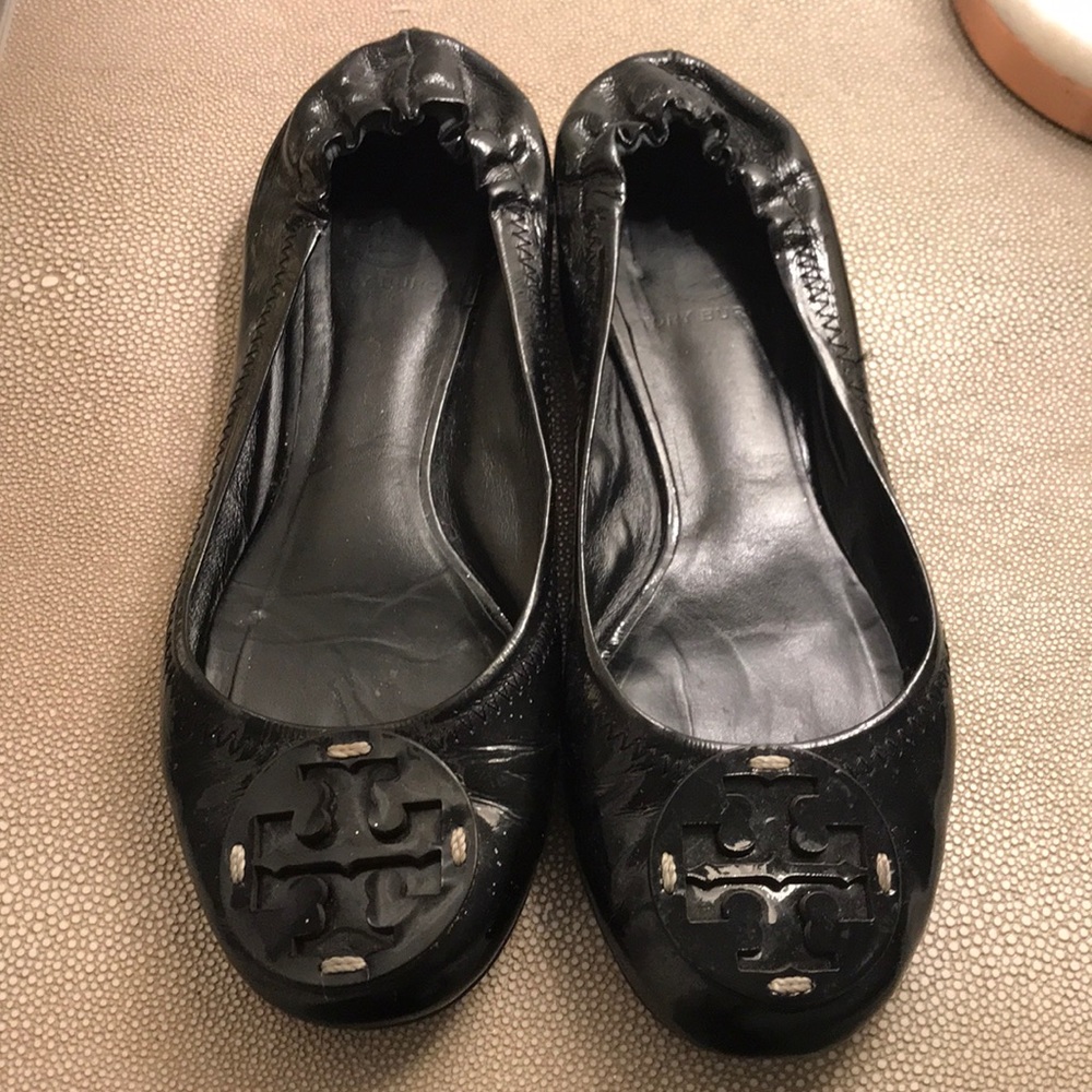 Tory Burch black patent Reva 5.5